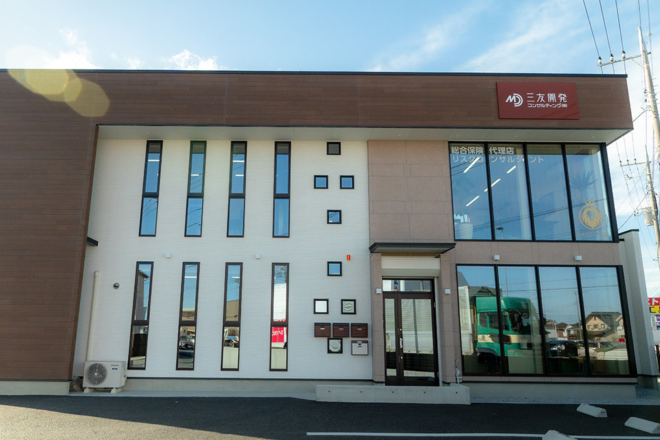 株式会社グランクラス建物外観