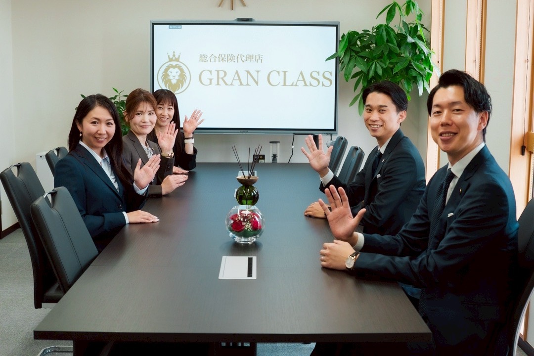 株式会社グランクラス　スタッフ